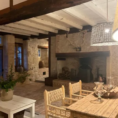Domaine De Pragelier Guest house *